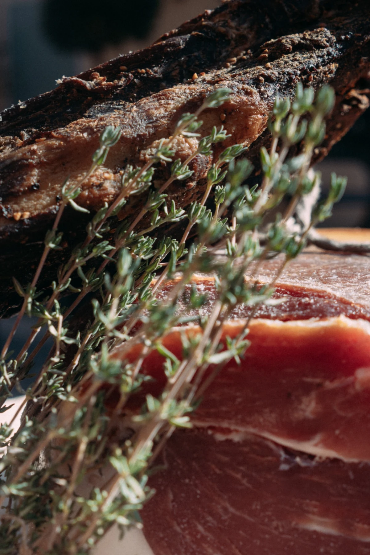 Viande maturée et herbes